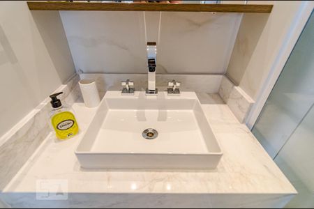 Apartamento para alugar com 70m², 2 quartos e 1 vaga Apartamento para alugar com 70m², 2 quartos e 1 vagaBanheiro