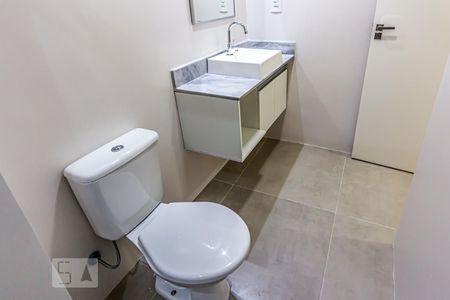 Banheiro de apartamento para alugar com 1 quarto, 68m² em Centro, São Paulo