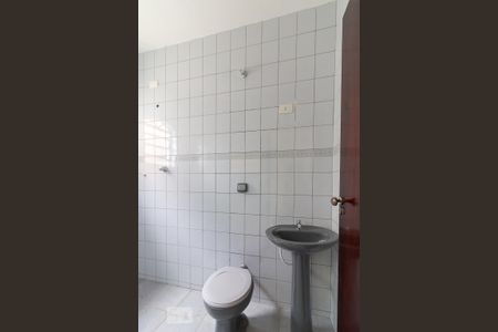 Casa à venda com 200m², 6 quartos e 1 vagaCasa 2 - banheiro quarto 4 ou cozinha