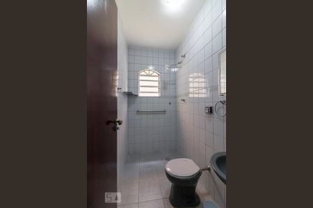 Casa à venda com 200m², 6 quartos e 1 vagaCasa 2 - banheiro social 