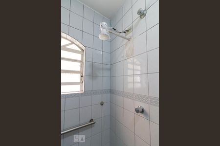 Casa à venda com 200m², 6 quartos e 1 vagaCasa 2 - banheiro social  - chuveiro