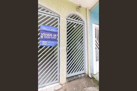 Casa à venda com 200m², 6 quartos e 1 vagaCasa 2 - portão de entrada e placa Quinto Andar