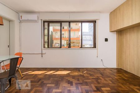 Sala/Quarto de apartamento para alugar com 1 quarto, 27m² em Centro Histórico, Porto Alegre