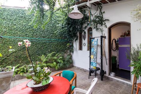 Casa para alugar com 150m², 3 quartos e 2 vagas Casa para alugar com 150m², 3 quartos e 2 vagasQuintal