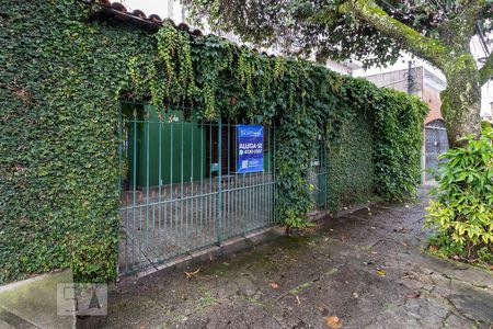 Casa para alugar com 150m², 3 quartos e 2 vagas Casa para alugar com 150m², 3 quartos e 2 vagasFachada