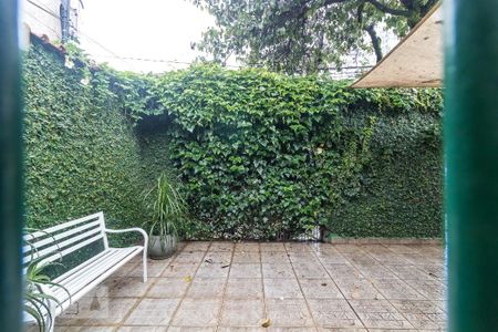 Casa para alugar com 150m², 3 quartos e 2 vagas Casa para alugar com 150m², 3 quartos e 2 vagasVista