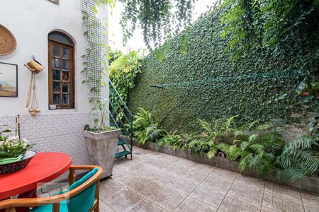 Casa para alugar com 150m², 3 quartos e 2 vagas Casa para alugar com 150m², 3 quartos e 2 vagasQuintal