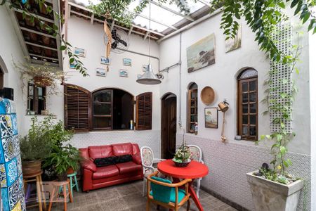 Casa para alugar com 150m², 3 quartos e 2 vagas Casa para alugar com 150m², 3 quartos e 2 vagasQuintal