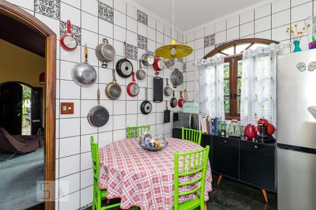 Casa para alugar com 150m², 3 quartos e 2 vagas Casa para alugar com 150m², 3 quartos e 2 vagasCozinha