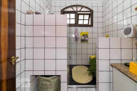 Casa para alugar com 150m², 3 quartos e 2 vagas Casa para alugar com 150m², 3 quartos e 2 vagasBanheiro