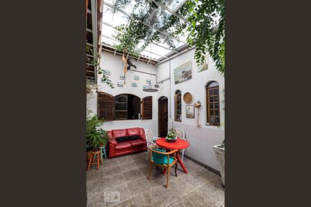 Casa para alugar com 150m², 3 quartos e 2 vagas Casa para alugar com 150m², 3 quartos e 2 vagasQuintal