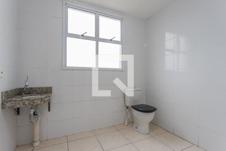Banheiro de apartamento para alugar com 1 quarto, 48m² em Costa E Silva, Porto Alegre