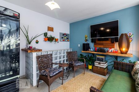 Casa à venda com 260m², 2 quartos e 3 vagasChurrasqueira