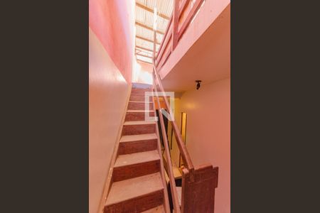 Casa para alugar com 150m², 3 quartos e sem vagaEscada terraço