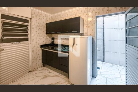 Sala/Cozinha de kitnet/studio para alugar com 1 quarto, 24m² em Conjunto Residencial Salvador Tolezani, São Paulo