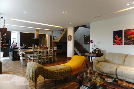 Casa à venda com 450m², 3 quartos e 2 vagasSala/Cozinha