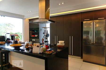 Casa à venda com 450m², 3 quartos e 2 vagasSala/Cozinha