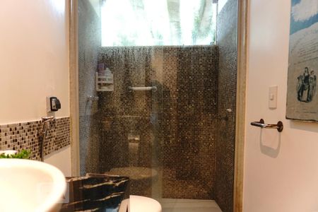 Casa à venda com 450m², 3 quartos e 2 vagasBanheiro Social