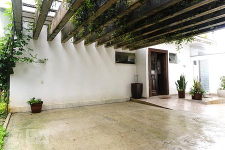 Casa à venda com 450m², 3 quartos e 2 vagasÁrea Externa/Garagem