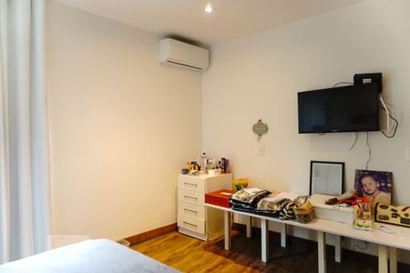 Casa à venda com 450m², 3 quartos e 2 vagasQuarto