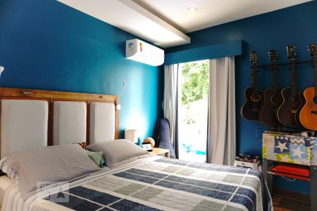 Casa à venda com 450m², 3 quartos e 2 vagasSuíte 1