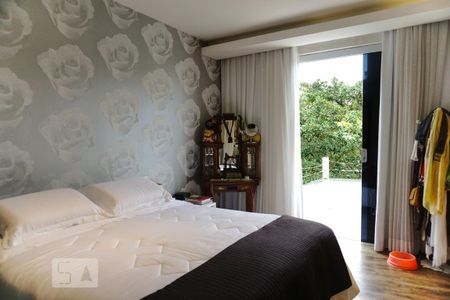 Casa à venda com 450m², 3 quartos e 2 vagasSuíte 2