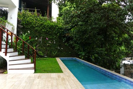 Casa à venda com 450m², 3 quartos e 2 vagasÁrea Externa/Piscina
