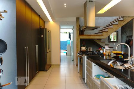 Casa à venda com 450m², 3 quartos e 2 vagasSala/Cozinha