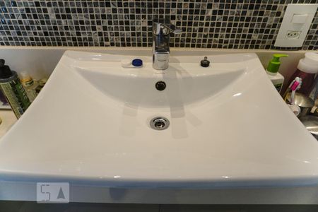 Casa à venda com 450m², 3 quartos e 2 vagasDetalhe do Banheiro da Suíte 2