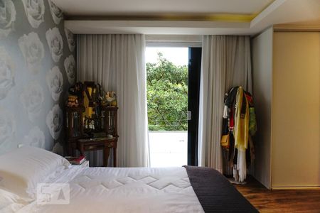 Casa à venda com 450m², 3 quartos e 2 vagasSuíte 2