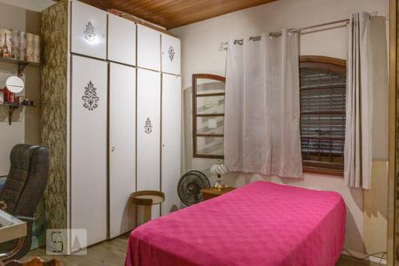 Casa à venda com 256m², 3 quartos e 5 vagasQuarto 2