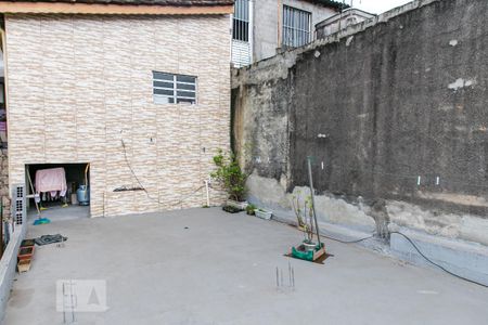 Casa à venda com 150m², 2 quartos e 1 vaga Casa à venda com 150m², 2 quartos e 1 vagaQuintal