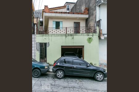 Casa à venda com 150m², 2 quartos e 1 vaga Casa à venda com 150m², 2 quartos e 1 vagaFachada