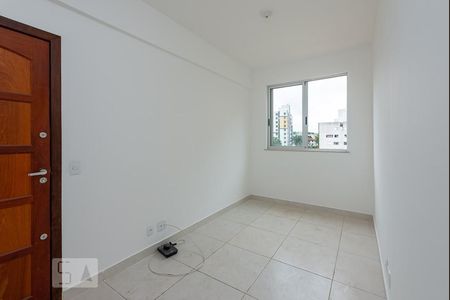 Sala de apartamento para alugar com 2 quartos, 70m² em Indaiá, Belo Horizonte