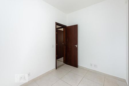 Quarto 1 de apartamento para alugar com 2 quartos, 70m² em Indaiá, Belo Horizonte