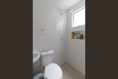 Banheiro de casa à venda com 5 quartos, 225m² em Conceição, Osasco
