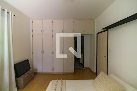 Casa à venda com 530m², 4 quartos e 4 vagas Casa à venda com 530m², 4 quartos e 4 vagasSuíte 2