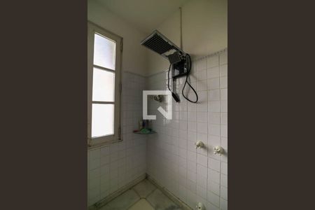 Casa à venda com 530m², 4 quartos e 4 vagas Casa à venda com 530m², 4 quartos e 4 vagasDetalhes - Banheiro Suíte 4