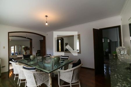 Casa à venda com 530m², 4 quartos e 4 vagas Casa à venda com 530m², 4 quartos e 4 vagasSala de Jantar