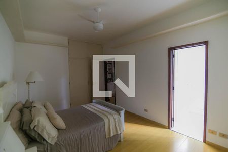 Casa à venda com 530m², 4 quartos e 4 vagas Casa à venda com 530m², 4 quartos e 4 vagasSuíte 3