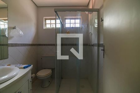 Casa à venda com 530m², 4 quartos e 4 vagas Casa à venda com 530m², 4 quartos e 4 vagasBanheiro Suíte 1