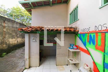 Casa à venda com 530m², 4 quartos e 4 vagas Casa à venda com 530m², 4 quartos e 4 vagasÁrea Externa