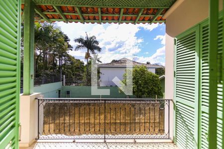 Casa à venda com 530m², 4 quartos e 4 vagas Casa à venda com 530m², 4 quartos e 4 vagasVaranda Suíte 2