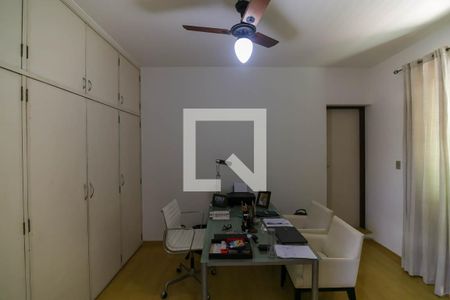 Casa à venda com 530m², 4 quartos e 4 vagas Casa à venda com 530m², 4 quartos e 4 vagasSuíte 1