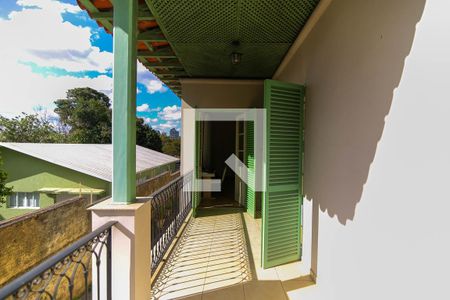 Casa à venda com 530m², 4 quartos e 4 vagas Casa à venda com 530m², 4 quartos e 4 vagasVaranda Suíte 2