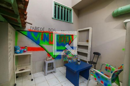 Casa à venda com 530m², 4 quartos e 4 vagas Casa à venda com 530m², 4 quartos e 4 vagasÁrea Externa