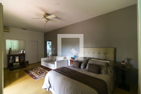 Casa à venda com 530m², 4 quartos e 4 vagas Casa à venda com 530m², 4 quartos e 4 vagasSuíte 3