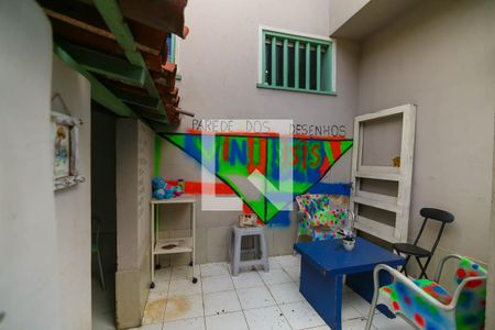 Casa à venda com 530m², 4 quartos e 4 vagas Casa à venda com 530m², 4 quartos e 4 vagasÁrea Externa