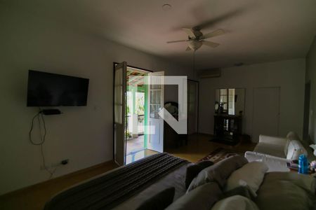 Casa à venda com 530m², 4 quartos e 4 vagas Casa à venda com 530m², 4 quartos e 4 vagasSuíte 3