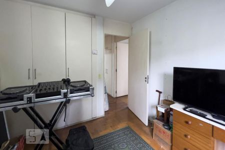 Apartamento à venda com 103m², 3 quartos e 1 vagaQuarto 2